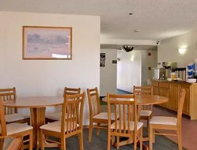 Super 8 By Wyndham Hotel