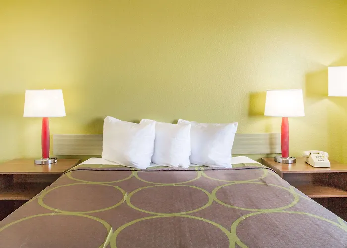 Super 8 By Wyndham Hotel Kingman